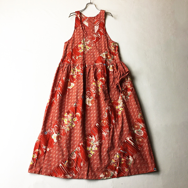 ワンダフルワールド☆ノースリーブワンピース 小花とフリルと