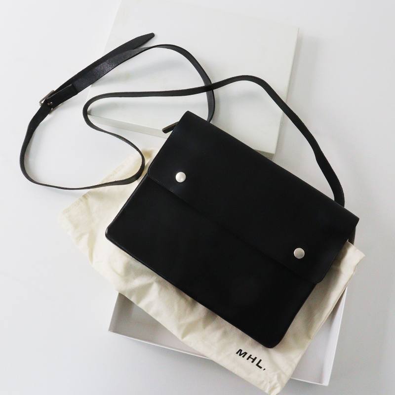 エムエイチエル マーガレットハウエル MHL. MARGARET HOWELL レザー 