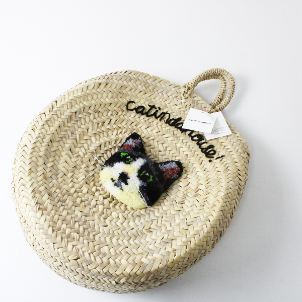 CAT IN DA HOUSE キャットインダハウス もこもこ ねこ刺繍 丸形 かご  