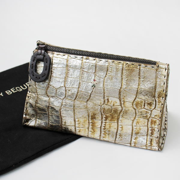 HENRY BEGUELIN エンリーベグリン オミノ刺繍 クロコ型押し レザー三角  